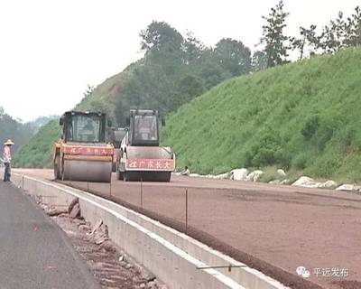 梅平高速平遠段全線600余名工人節日在崗忙建設
